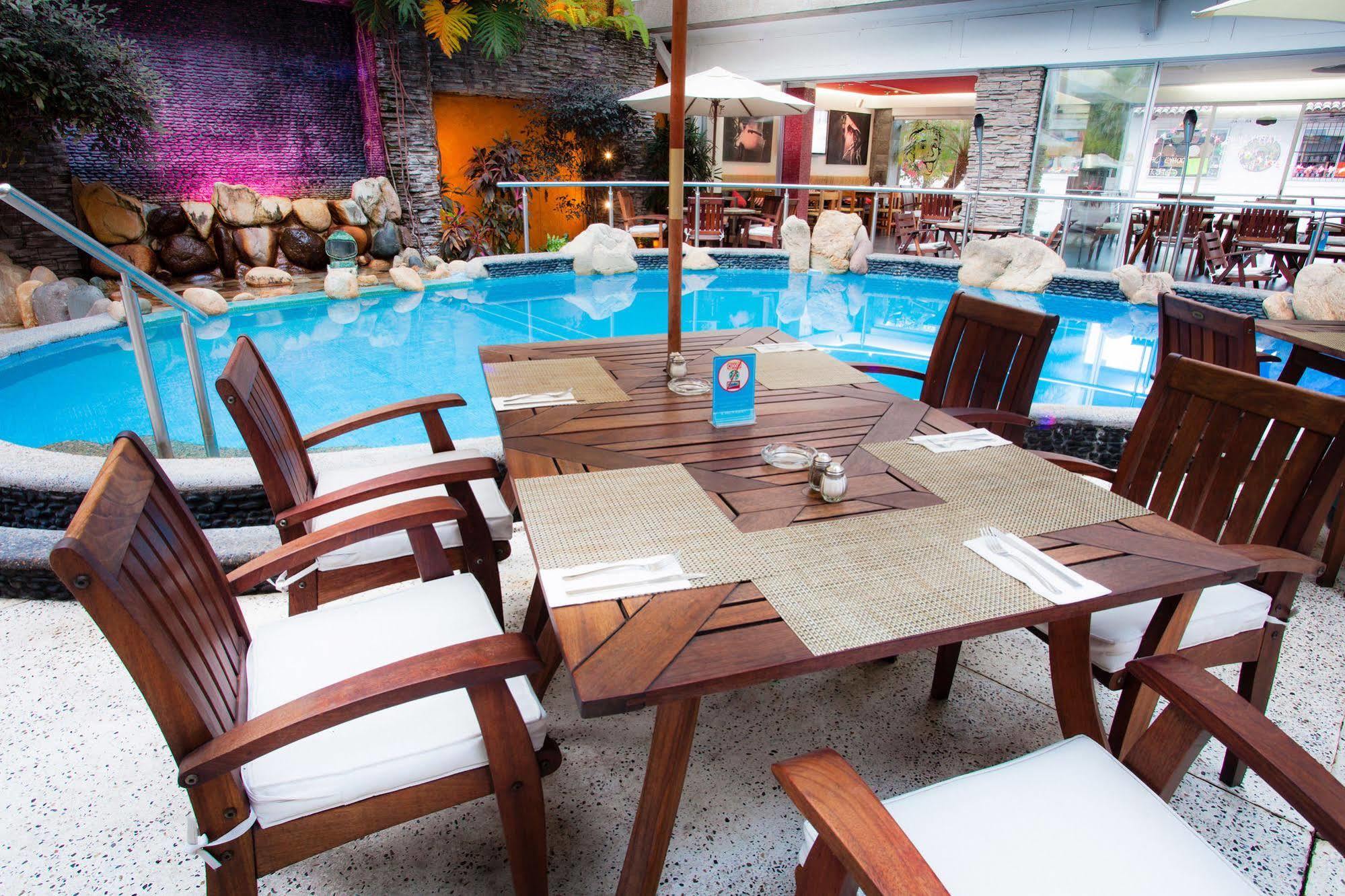 Hotel Rio Malecon Puerto Vallarta Dış mekan fotoğraf